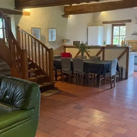 Spacieuse Maison Au Bord De La Riviere, Proche Du Mans, Avec Equipements Modernes, Ideale Pour Familles - Fr-1-410-440 *