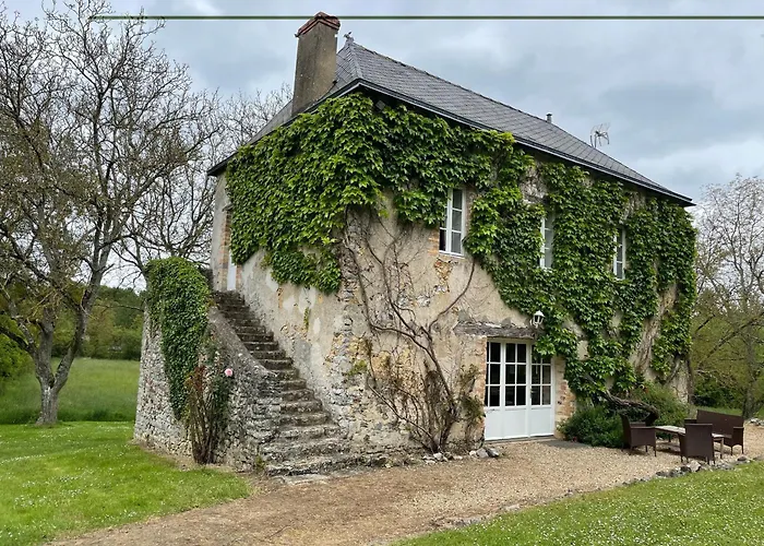 Spacieuse Maison Au Bord De La Riviere, Proche Du Mans, Avec Equipements Modernes, Ideale Pour Familles - Fr-1-410-440 *