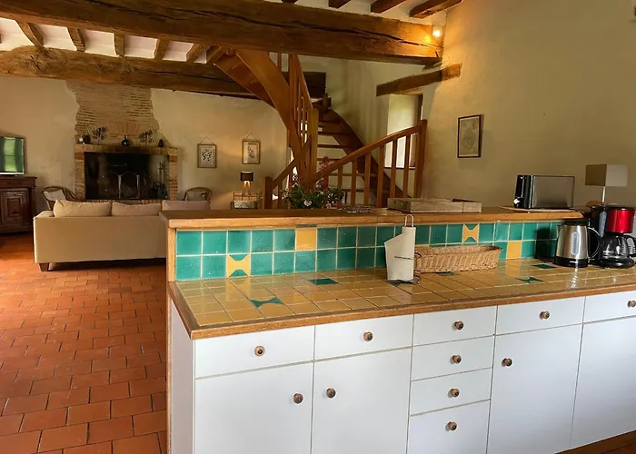 Spacieuse Maison Au Bord De La Riviere, Proche Du Mans, Avec Equipements Modernes, Ideale Pour Familles - Fr-1-410-440 * Solesmes (Sarthe)